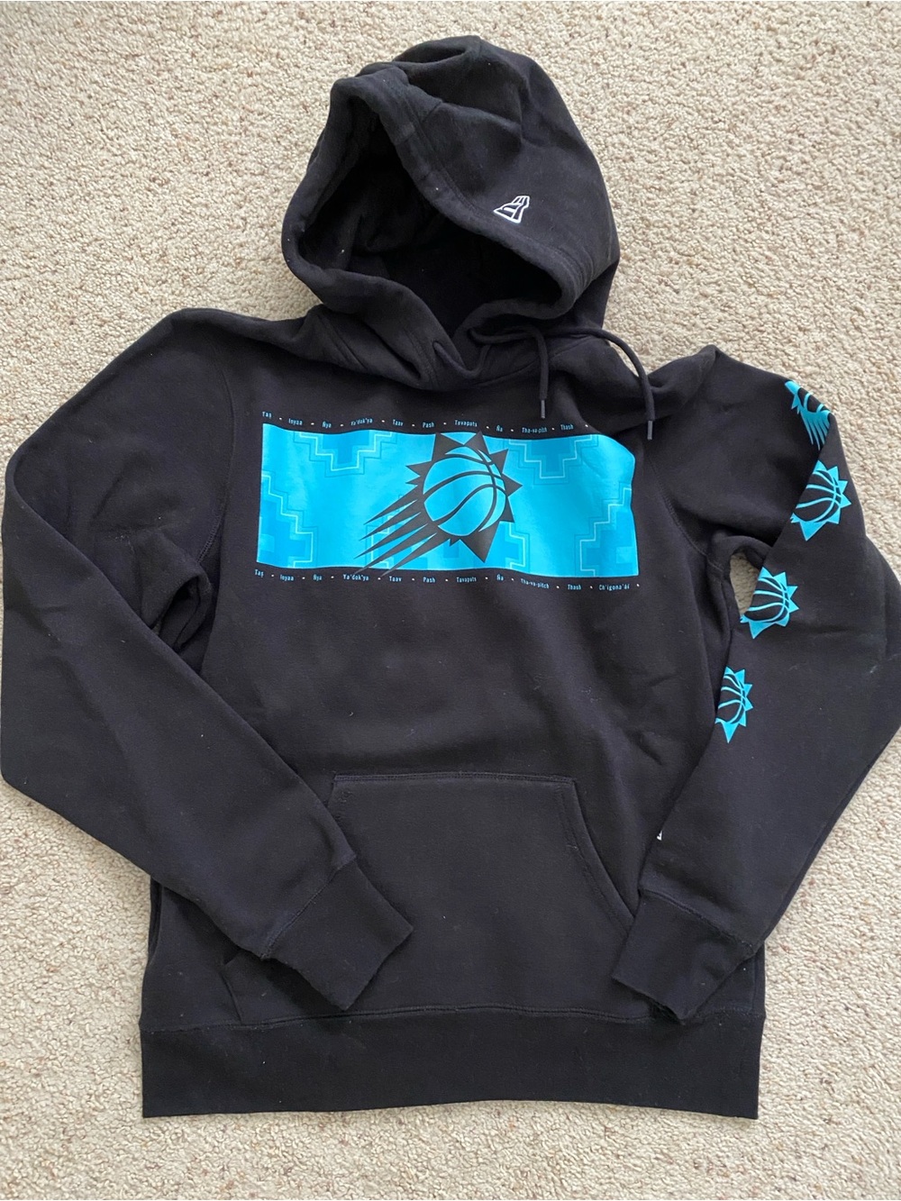 Phoenix Suns New Era 2022/2023 City Edition Raglan Pullover Hoodie. M.